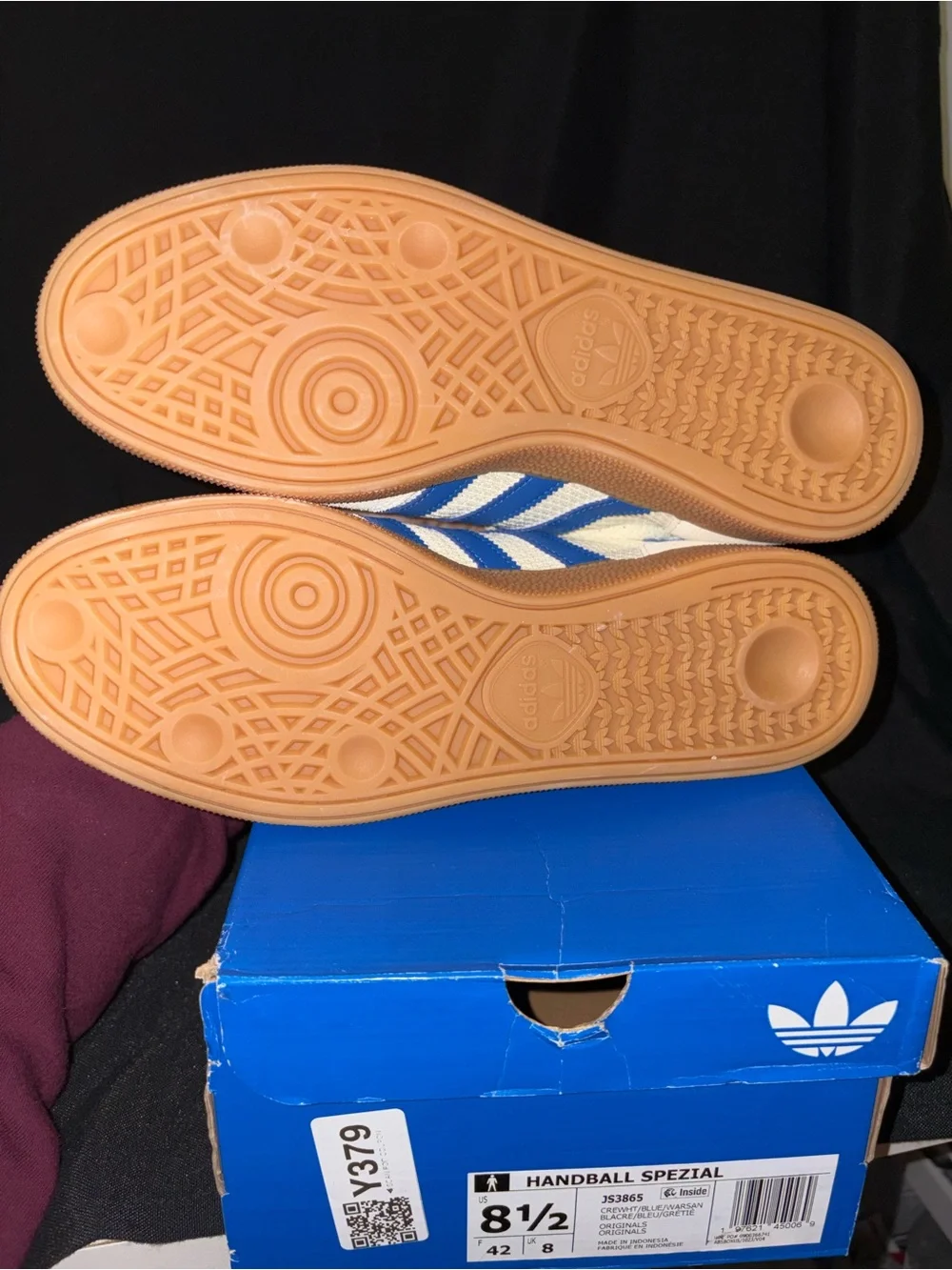 adidas Handball Spezial Men’s Sneakers - White with Blue Stripes and Gum Sole